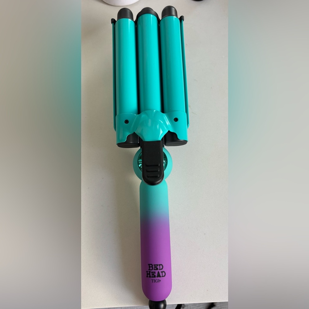 BedHead Triple Barrel Waver in Teal and Purple Ombre